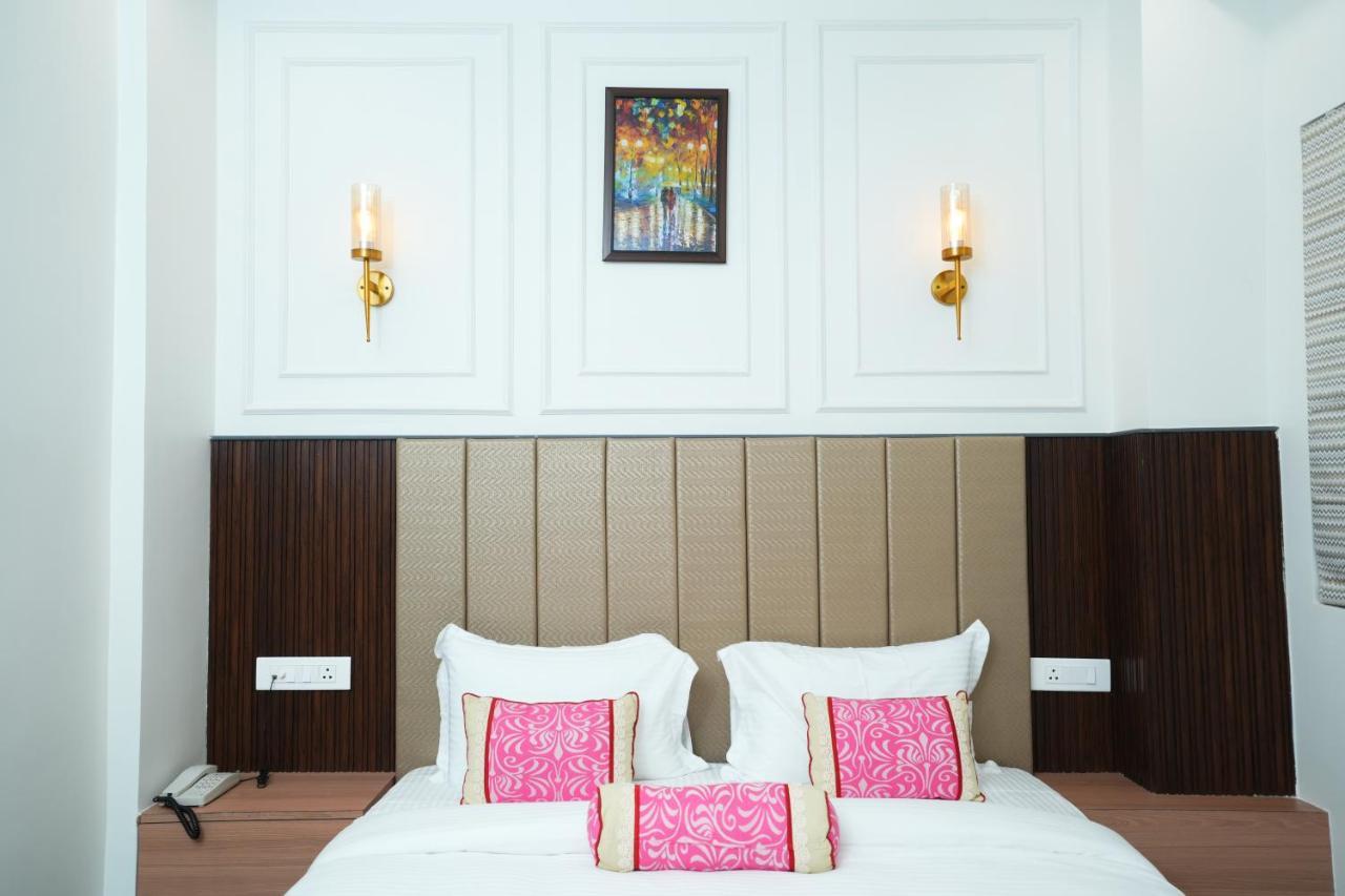 Anaya Retreat Hotel Varanasi Exterior photo