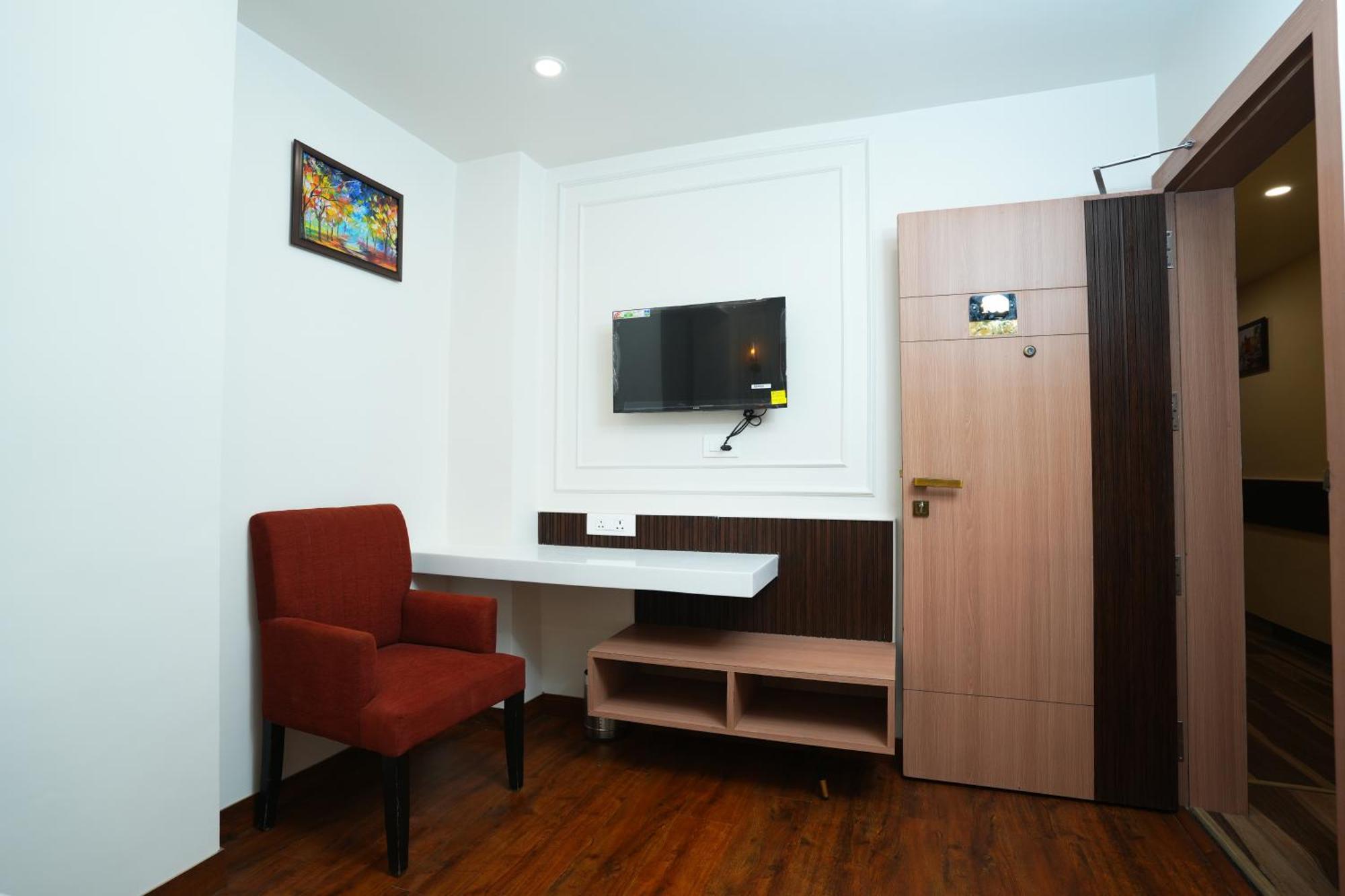 Anaya Retreat Hotel Varanasi Exterior photo