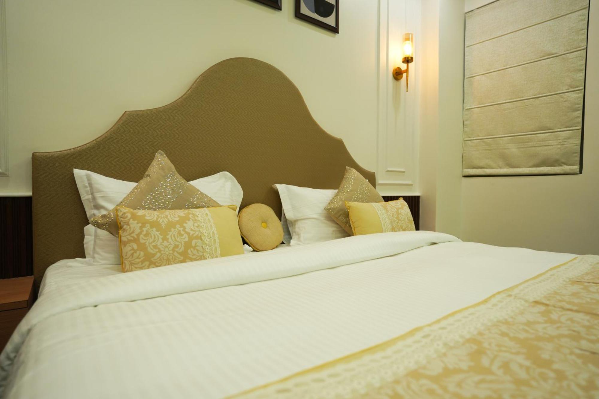 Anaya Retreat Hotel Varanasi Exterior photo