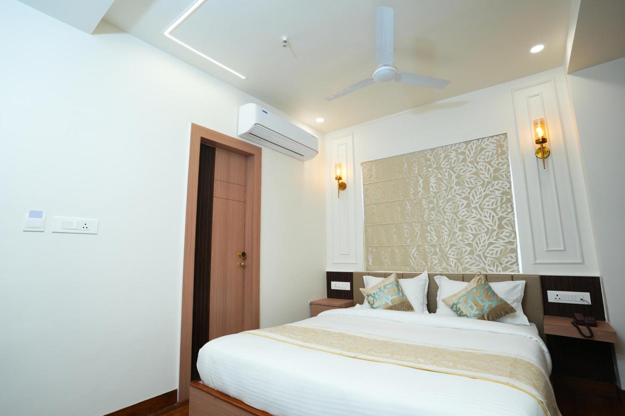 Anaya Retreat Hotel Varanasi Exterior photo
