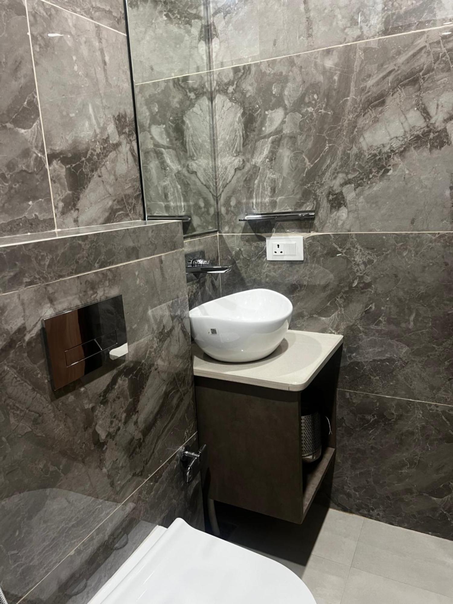 Anaya Retreat Hotel Varanasi Exterior photo